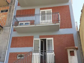 Benvenuti Alla Red House Dei Nebrodi