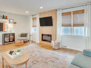 Patio & Lake Views: Family-friendly Canton Retreat