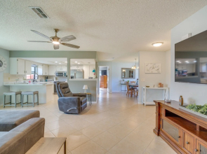 Home w/ Patio & Grill: 2 Mi to Rainbow Springs!