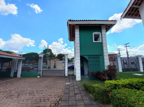 Casa condomínio 2 suítes