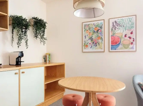 Alegr3 · Trendy & Charming Apartment