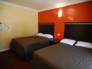 Studio City Inn