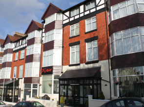 Ascot Hotel