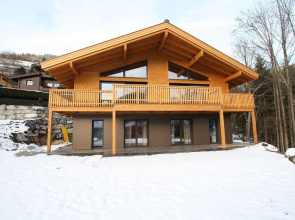 Gorgeous Chalet in Niedernsill with Garden