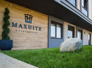 Maxuite Hotel in Home