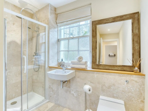 The Gloucester Lane Residence
