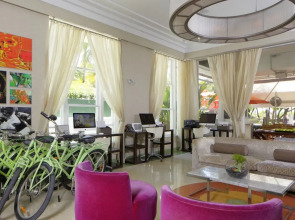 Hotel Breakwater South Beach