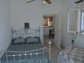 Droufakos’ home - Beachfront Lux 2BD apt. w. Views