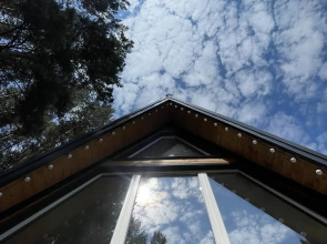 Gostevye doma A-frame (A-frame)