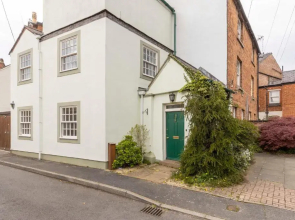 Period Oakham Town House - HOT TUB package available
