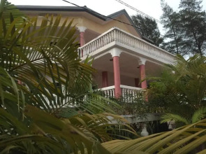 Romalo Hotel & Apartments