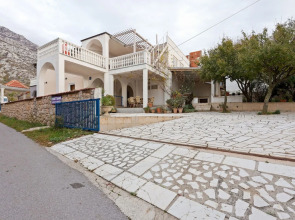 Comfortable Apartment With Large Covered Terrace