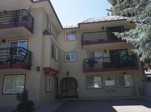 650 Monarch St S #6