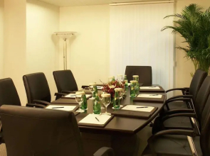 Al Manzel Hotel Apartments