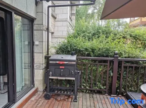 Fengyazhu Homestay (Qingchengshan High-Speed Railway Station)