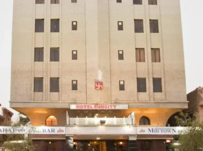 OYO 1195 Hotel Suncity International