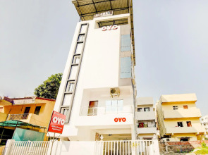 OYO 49945 Aloha Service Apartment