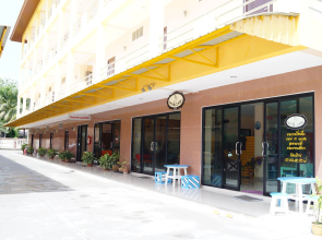 Jirasin Ranong Apartment
