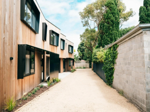 Laneway Apartments - Orientem