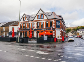 Cardiff Arms Bistro and Hotel
