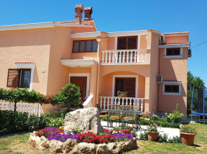 Apartment in Vrsi Near the Sea