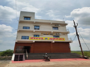 OYO 82674 Hotel Shee Dwarika