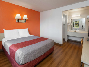 Motel 6 Los Angeles - Van Nuys North Hills