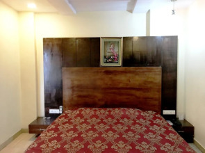 Hotel Manoj International