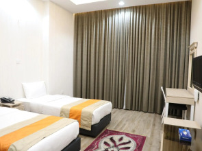 Отель Wescott Plaza Hotel Apartment