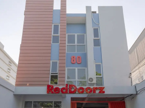 80 by RedDoorz