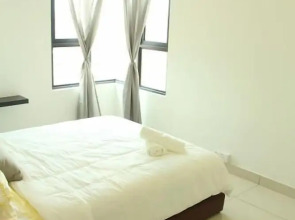 The Raffles Suites by Stayshare Homes