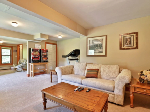 Cortina Mountain Chalet - Outdoor Hot Tub - Close To Pico And Killington Mountains 3 Bedroom Home