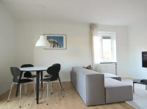 Great 2-bed w Balcony in Charlottenlund