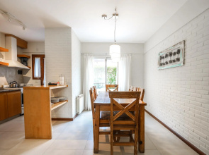 Valeria House Rental Suites