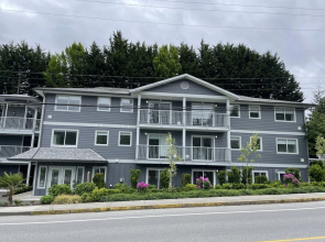 Gibsons Landing Inn