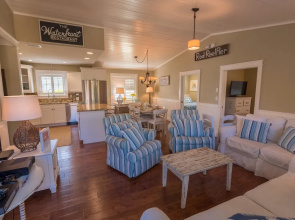 Cabana Breeze Apartment 4