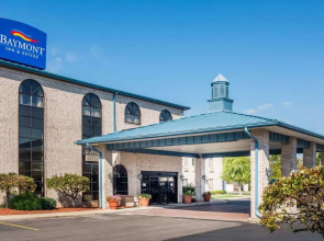 Baymont Inn Suites Indianapolis Airport