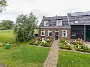 Family House in Vrouwenpolder Near Beach