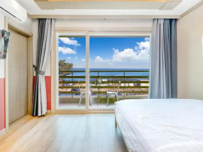 Yangyang Haettuneonchangmoon Pension