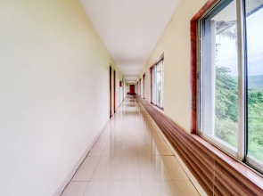 SPOT ON 42974 Seema Garden