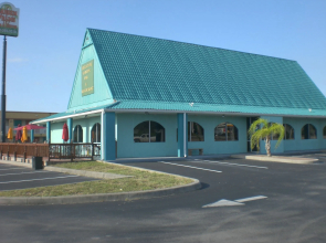 Executive Garden Titusville Hotel