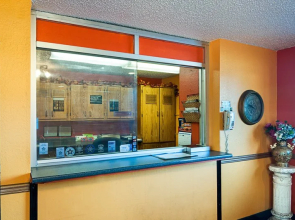 Rodeway Inn Benton Harbor