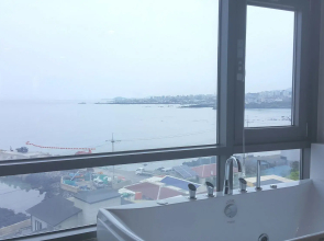 Jeju Frame Spavill Pension