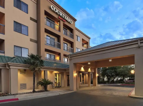 Courtyard by Marriott Austin The Domain Area