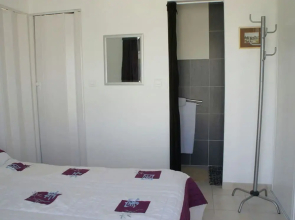 Charming Holiday Home in Robion With Swimming Pool