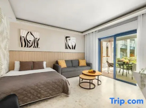 Royal Park Resort Apartment 74