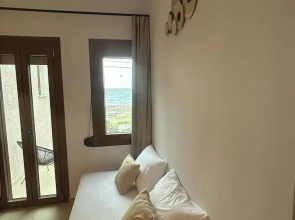 KYNTHIA seaview apartments