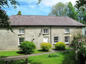 Beautiful Large Rural Cottage Near Pencader