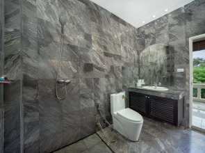 Chaweng Lakeview Residence