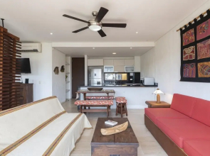 Spacious Loft @ Parque de Los Novios w/ wifi steps from the beac
